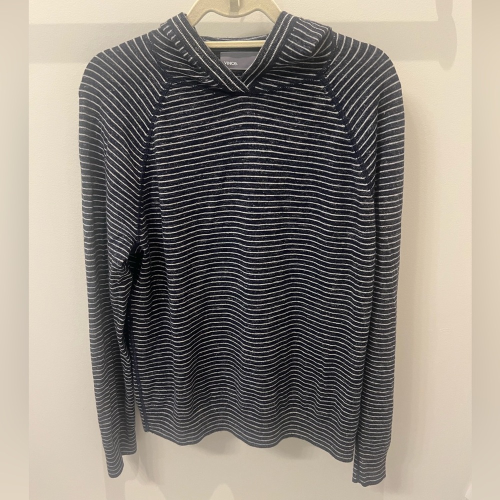 Vince Men’s Wool/Linen Striped Pullover Hoodie in Navy/White, Size Large
